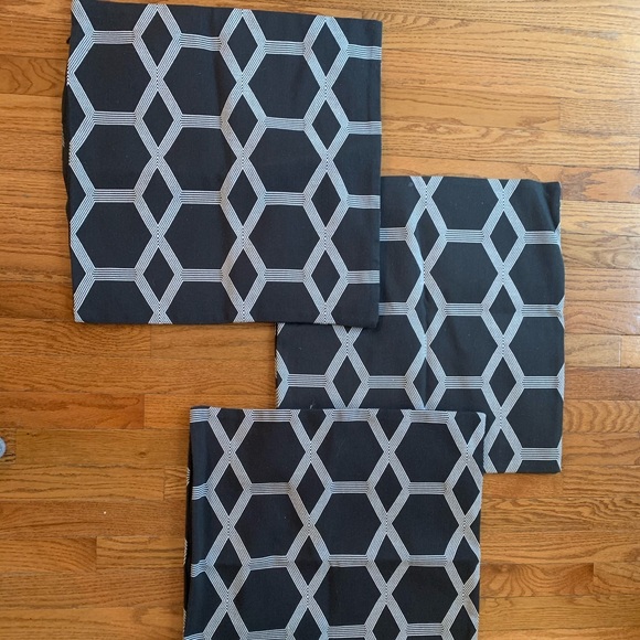 Three H&M Accent Pillow Covers 20x20 (x3) - Picture 4 of 5